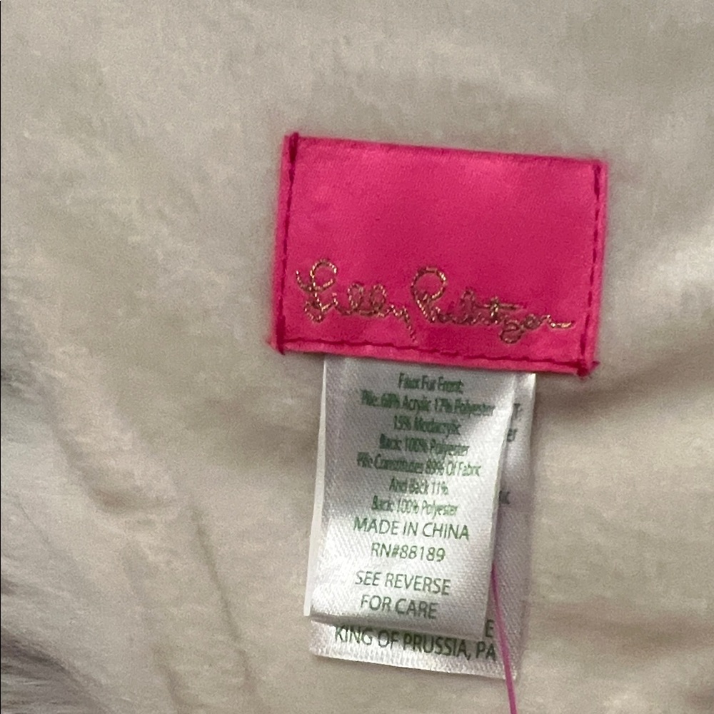 Lilly Pulitzer Ava Fur Scarf - Picture 3 of 8